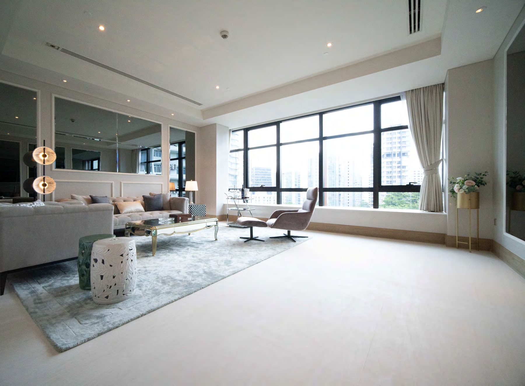Living and dining area (showflat)